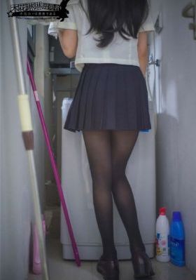 女子抱娃走进兵马俑坑当地回应