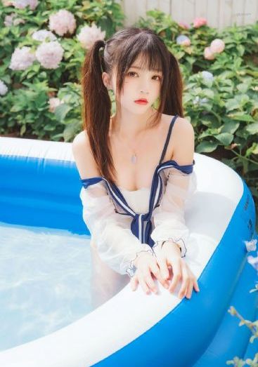 方子传未删减咬奶片段